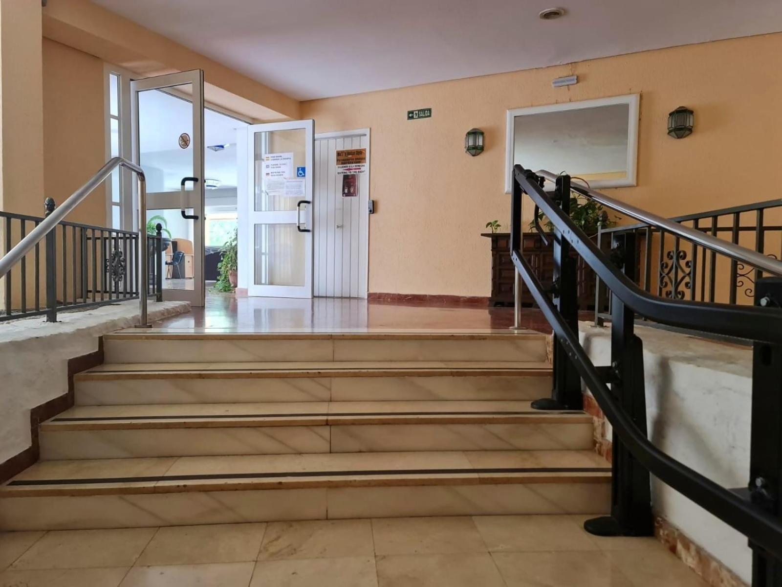 Estudio Aguila Prive Aceptamos Mascotas Benalmádena Dış mekan fotoğraf